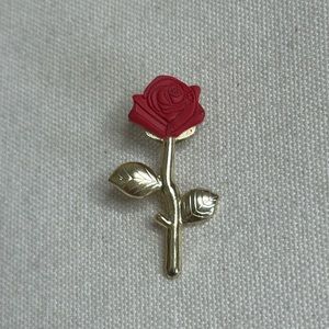 Vintage Circa 70’s Red Rose Bud With Gold Stem Pinch Back Pin